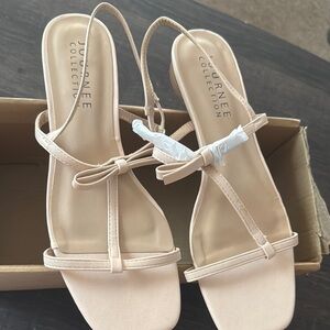 Journee Collection Women's Tan Sandals